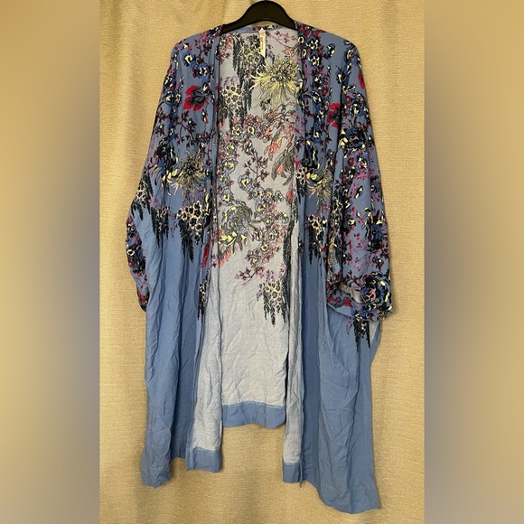 Intimately by Free People Floral bohemian Kimono - Picture 2 of 11